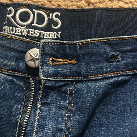 4 preowned pairs of women’s size 13-14. - Picture 6 of 13